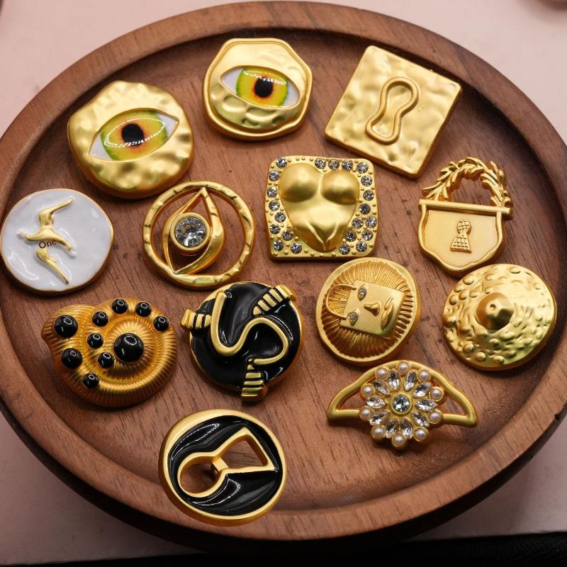 Vintage Metal Button Heart Sha - đánh giá và giá Craft Embellishments
